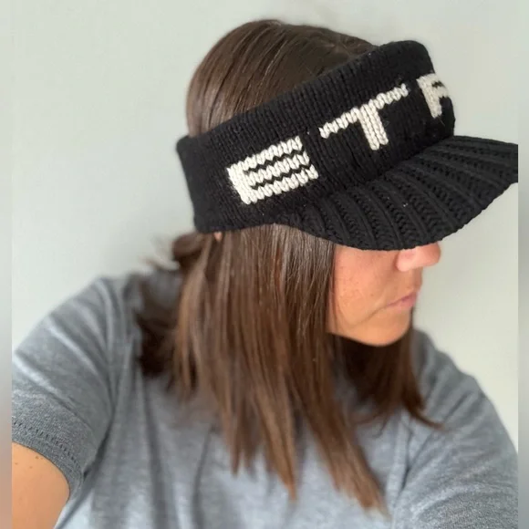 Etro logo knitted black white winter visor hat new without tags - Picture 5 of 6